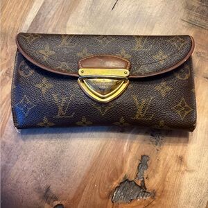 Louis Vuitton long Wallet